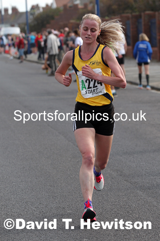 Senior womens 4 stage relay, 2021 Northern 6 and 4 Stage and Young Athletes Road Relays, Redcar. Photo: David T. Hewitson/Sports for All Pics